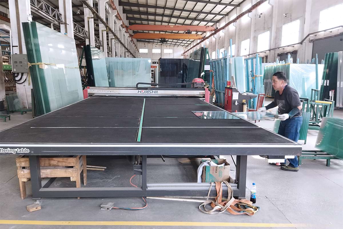 Automatic-cutting-machine